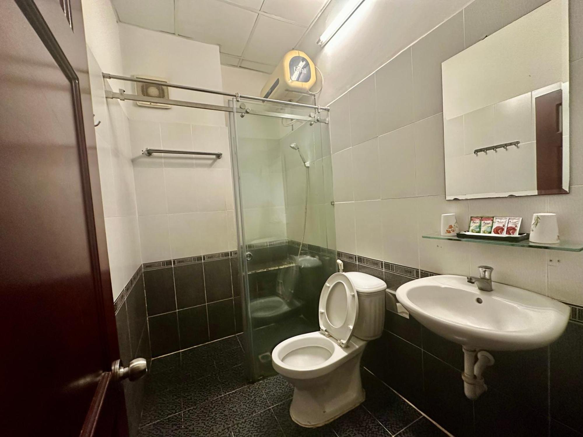 Ngoc Hoa Mai Hotel Ho Chi Minh City Exterior photo
