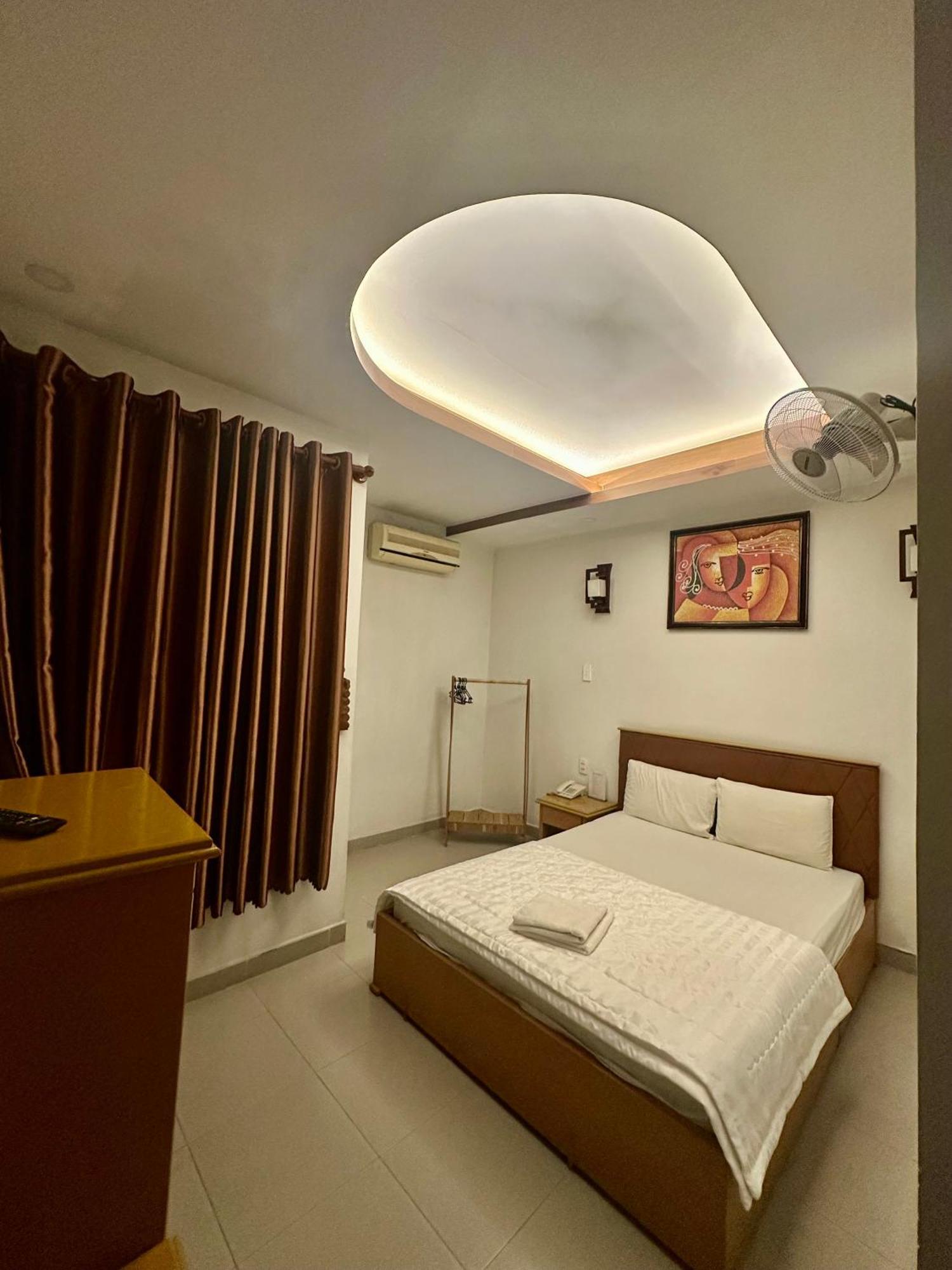Ngoc Hoa Mai Hotel Ho Chi Minh City Exterior photo